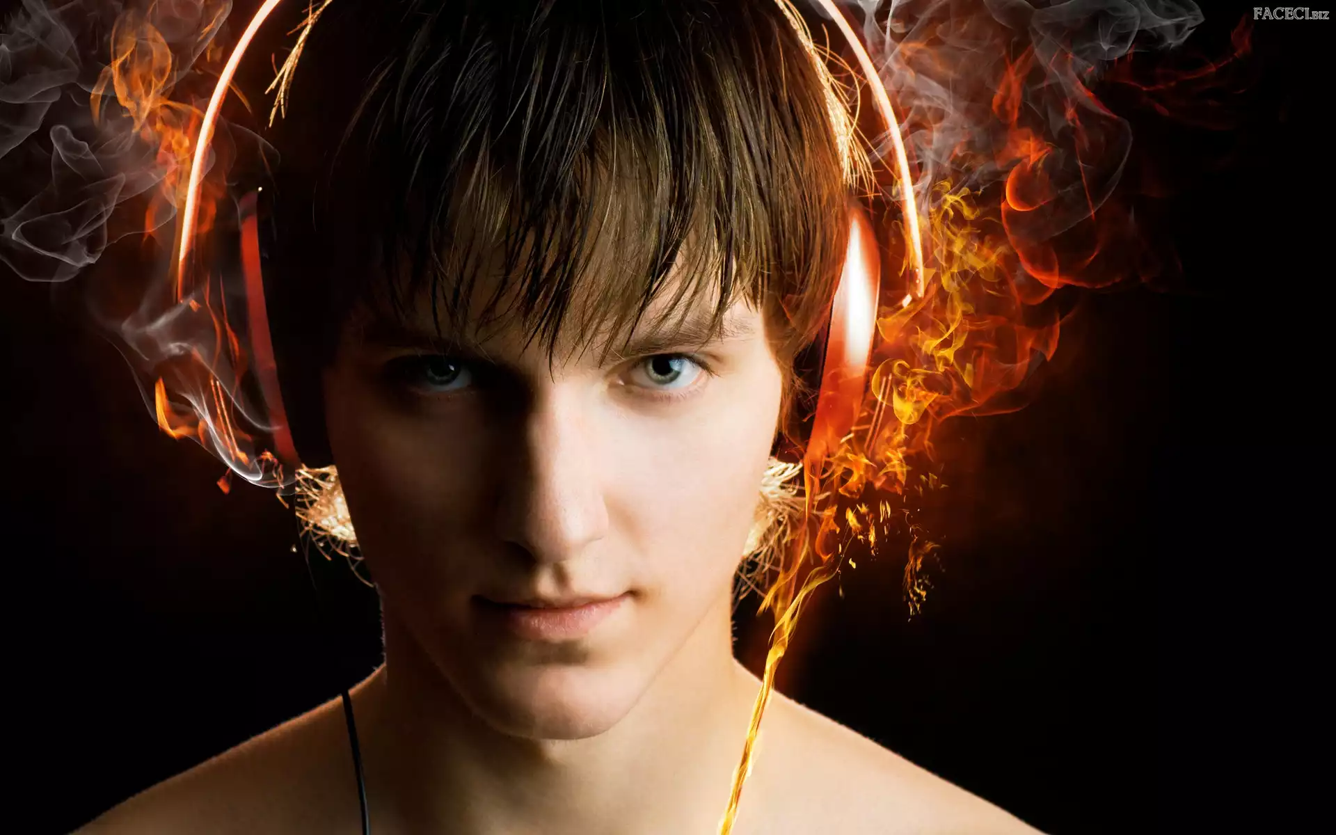 Dym, Facet, Słuchawki